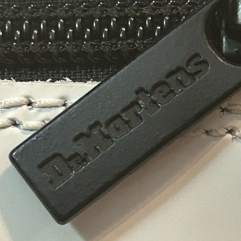 NEW Dr. Martens Jadon White Platform boots women’s size 7/ men’s size 6 - Picture 5 of 9